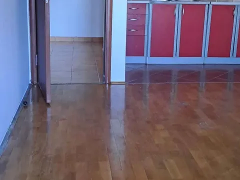 Sale, one bedroom apartment, 45m², Stari Aerodrom, Podgorica - image 2