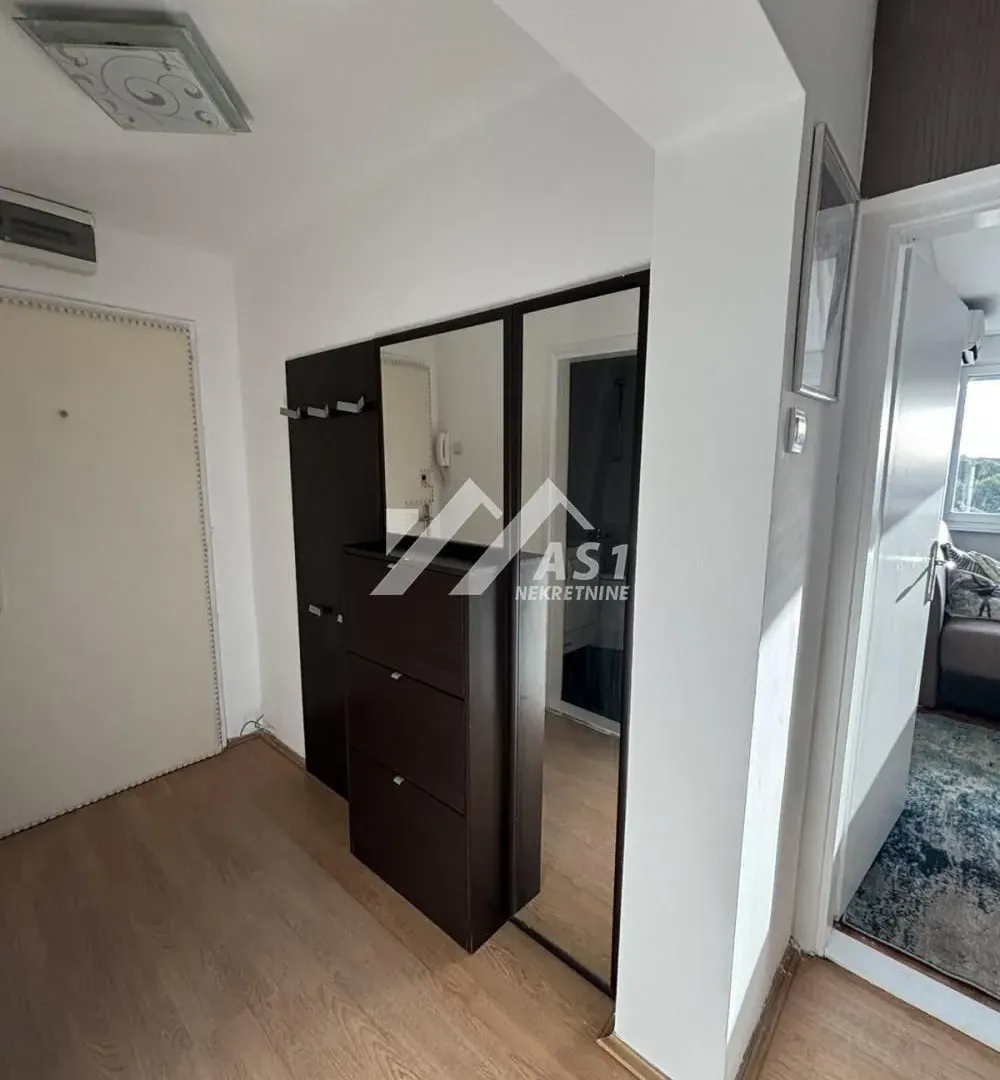 Rent, two bedroom apartment, 40m², Bulevar Oslobodjenja, Novi Sad Sve Podlokacije