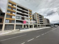 Izdavanje, dvosoban stan, 75m², Preko Morače, Podgorica - image 1