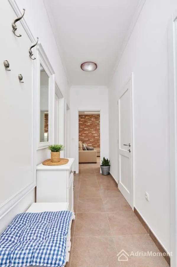 Sale, one bedroom apartment, 57m², Kotor, Crna Gora
