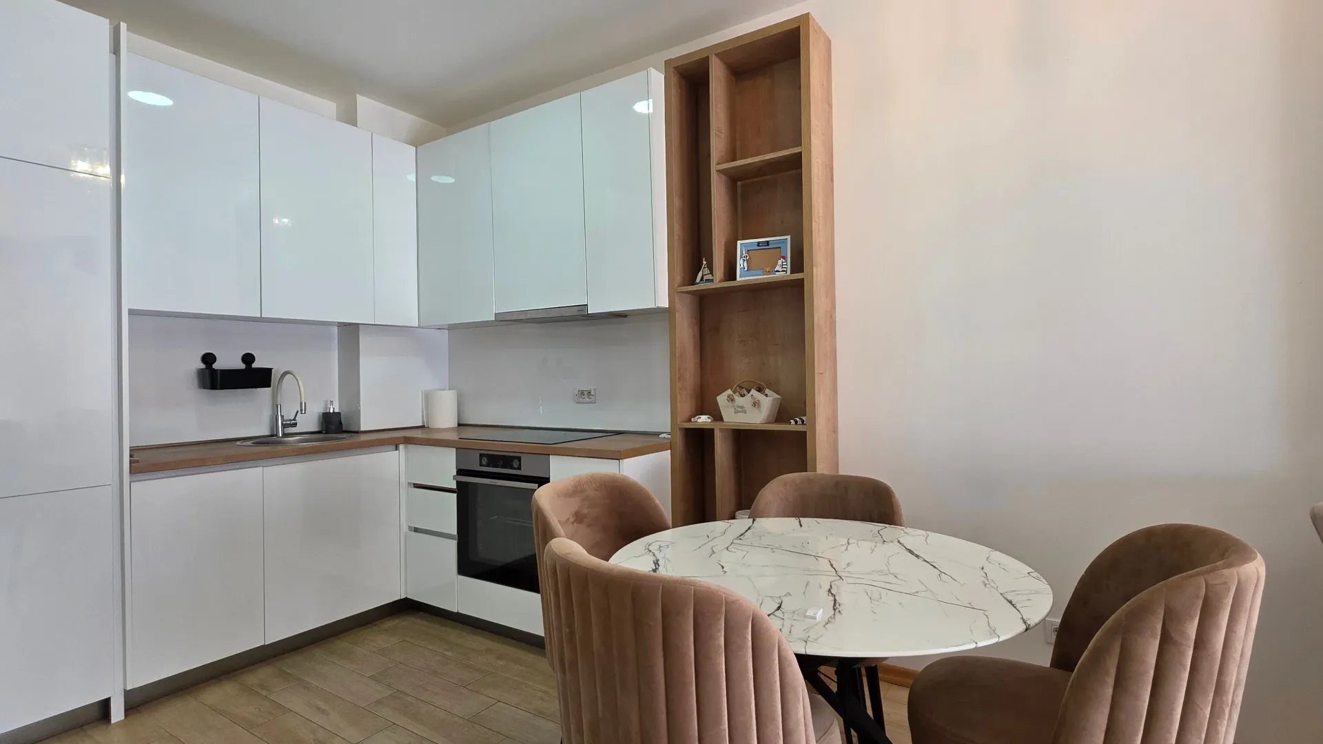 Prodaja, jednosoban stan, 46m², Dubovica, Budva