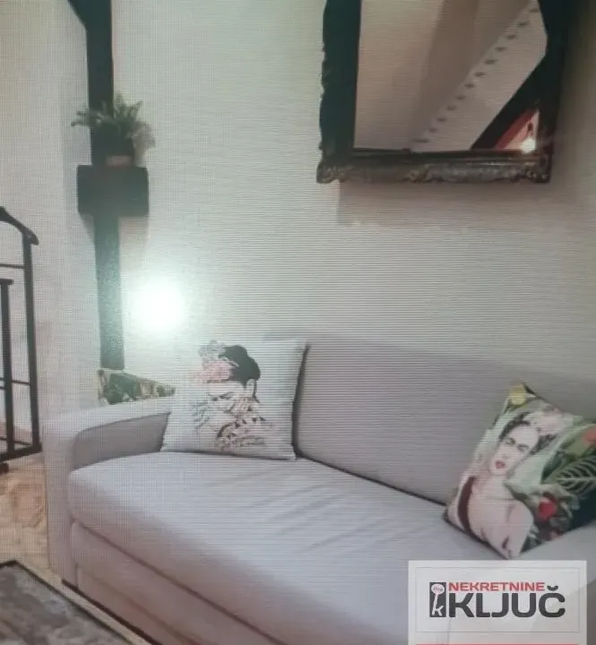 Izdavanje, jednosoban stan, 37m², Centar, Novi Sad