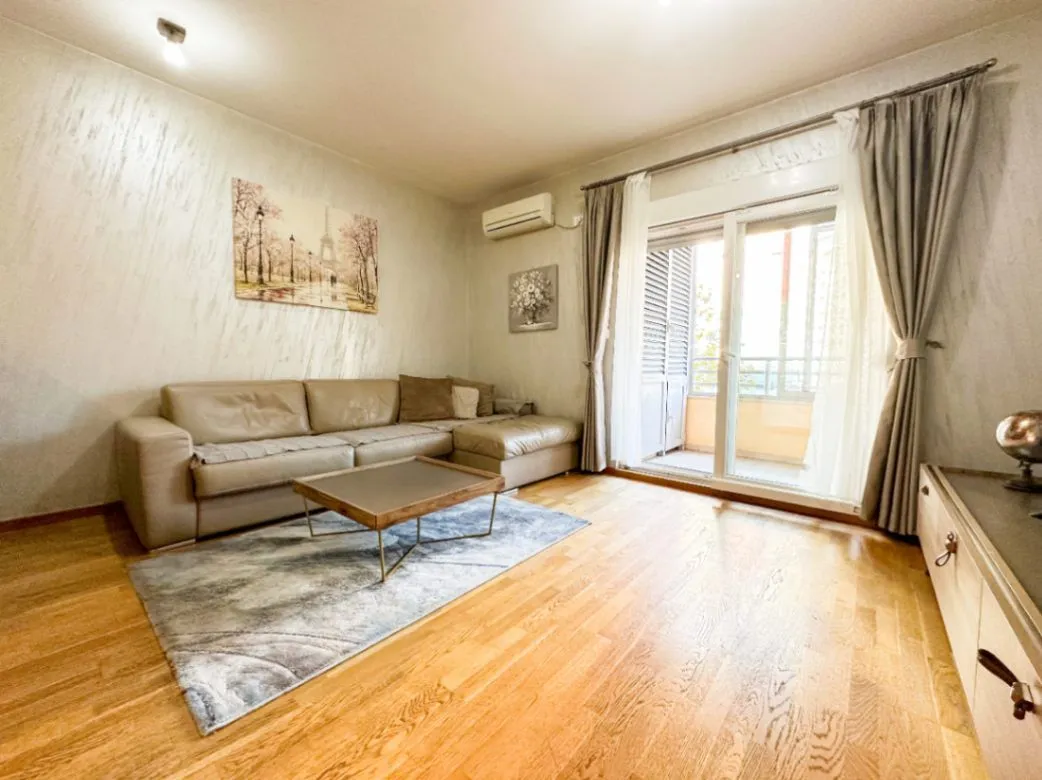 Izdavanje, jednosoban stan, 51m², City Kvart, Podgorica