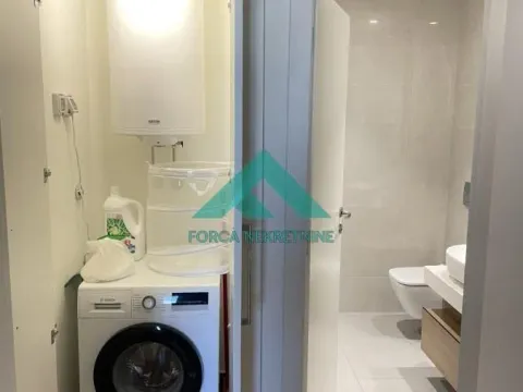 Rent, three bedroom apartment, 89m², Savski Venac, Beograd - image 12