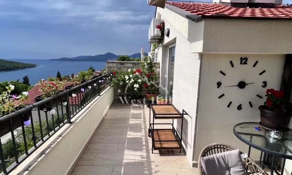 Prodaja, dvosoban stan, 75m², Tivat, Crna Gora