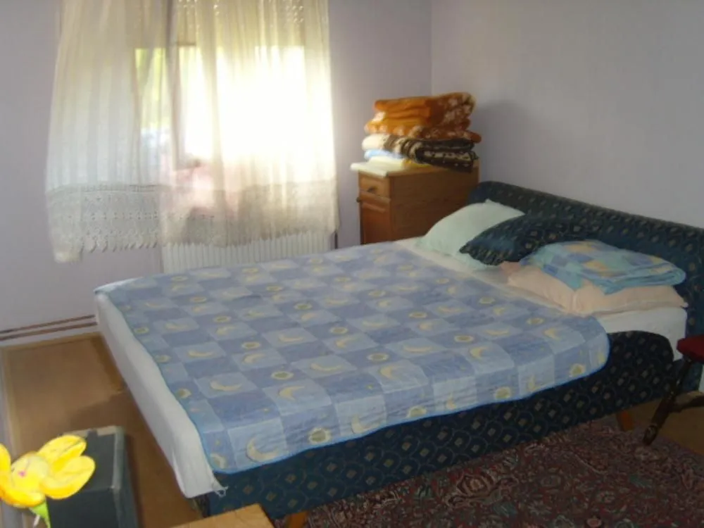 Prodaja, kuća, 200m², Crvene livade, Jagodina