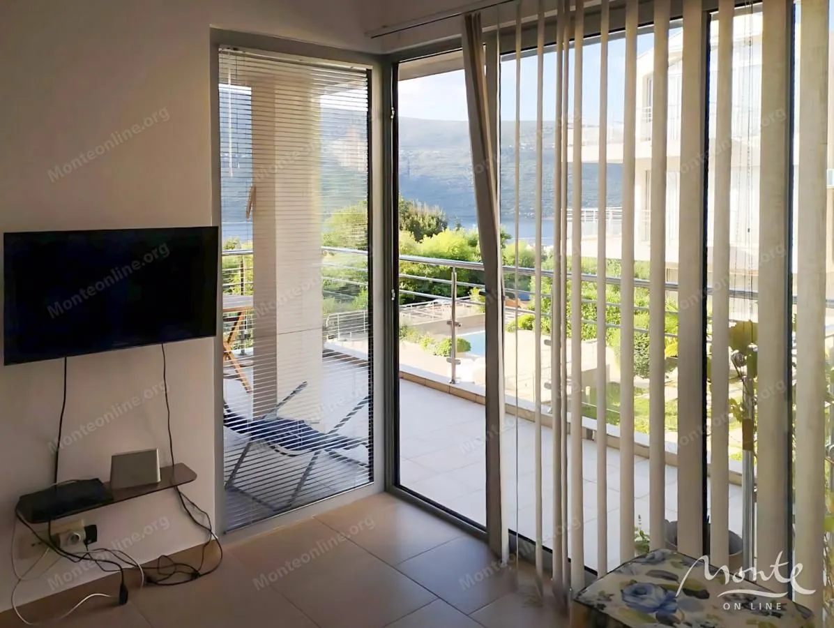 Prodaja, jednosoban stan, 48m², Đenovići, Herceg Novi
