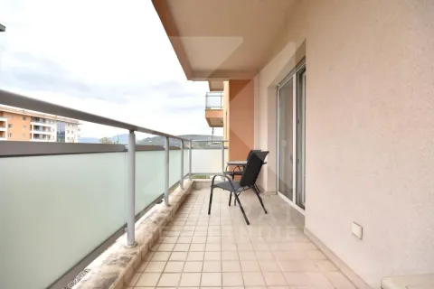 Rent, three bedroom apartment, 120m², City Kvart, Podgorica - image 19