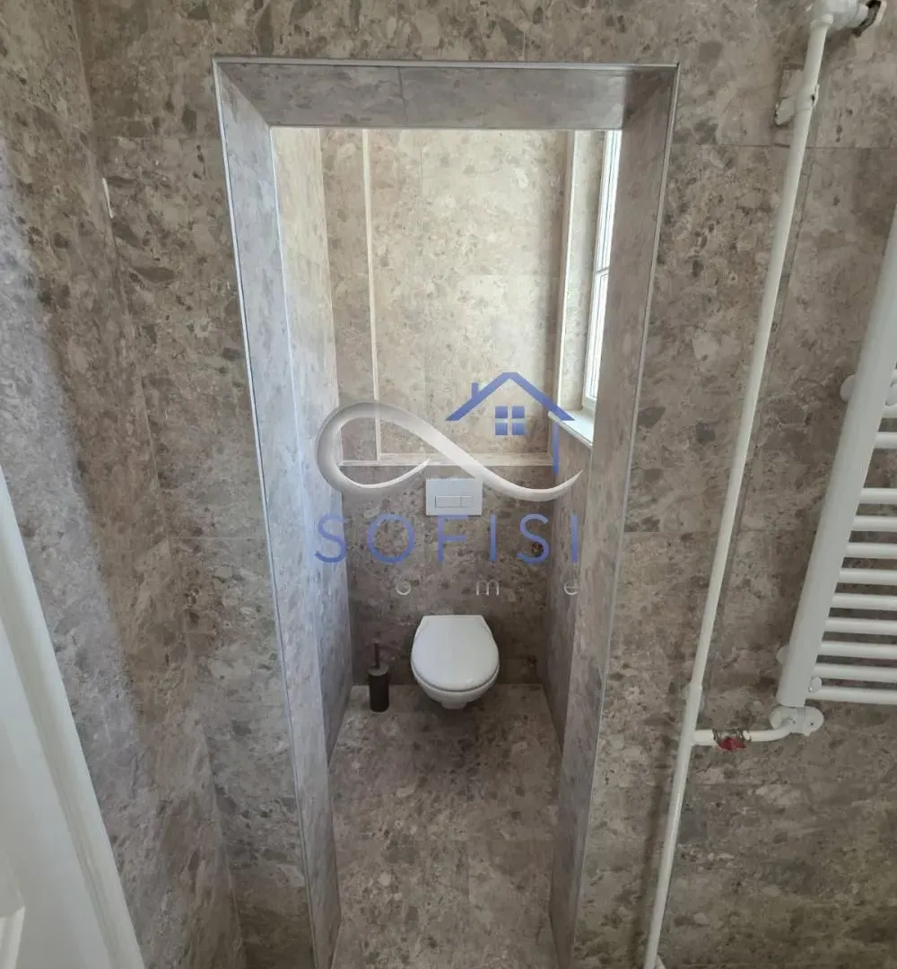 Izdavanje, dvosoban stan, 60m², Centar, Novi Sad