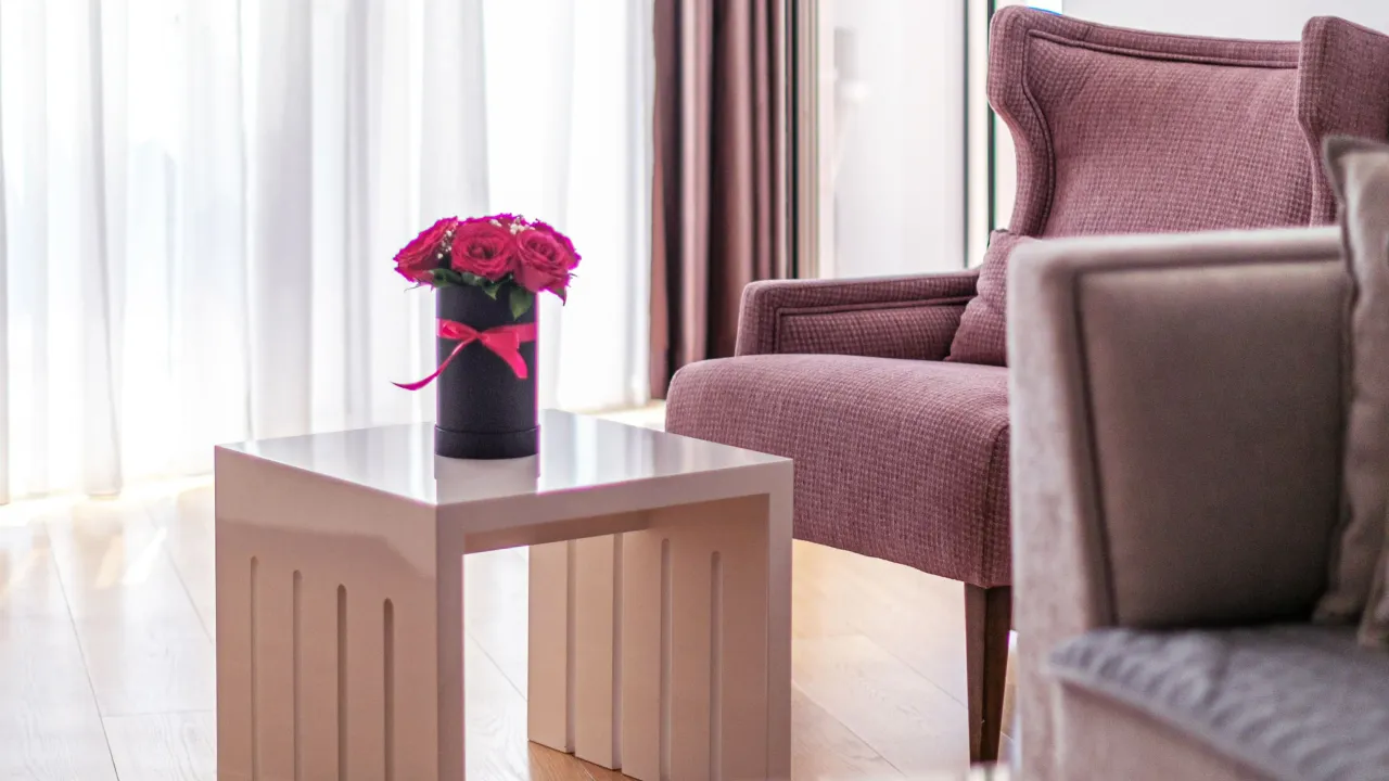 Izdavanje, jednosoban stan, 77m², Tre Canne, Budva