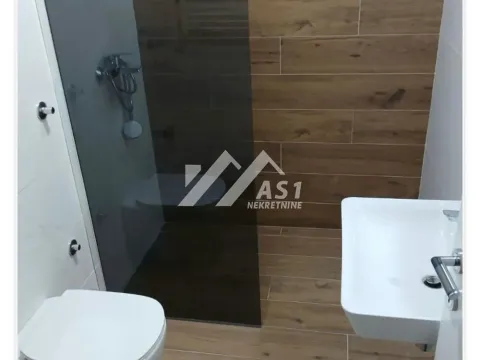 Izdavanje, trosoban stan, 42m², Detelinara, Novi Sad Sve Podlokacije - image 8