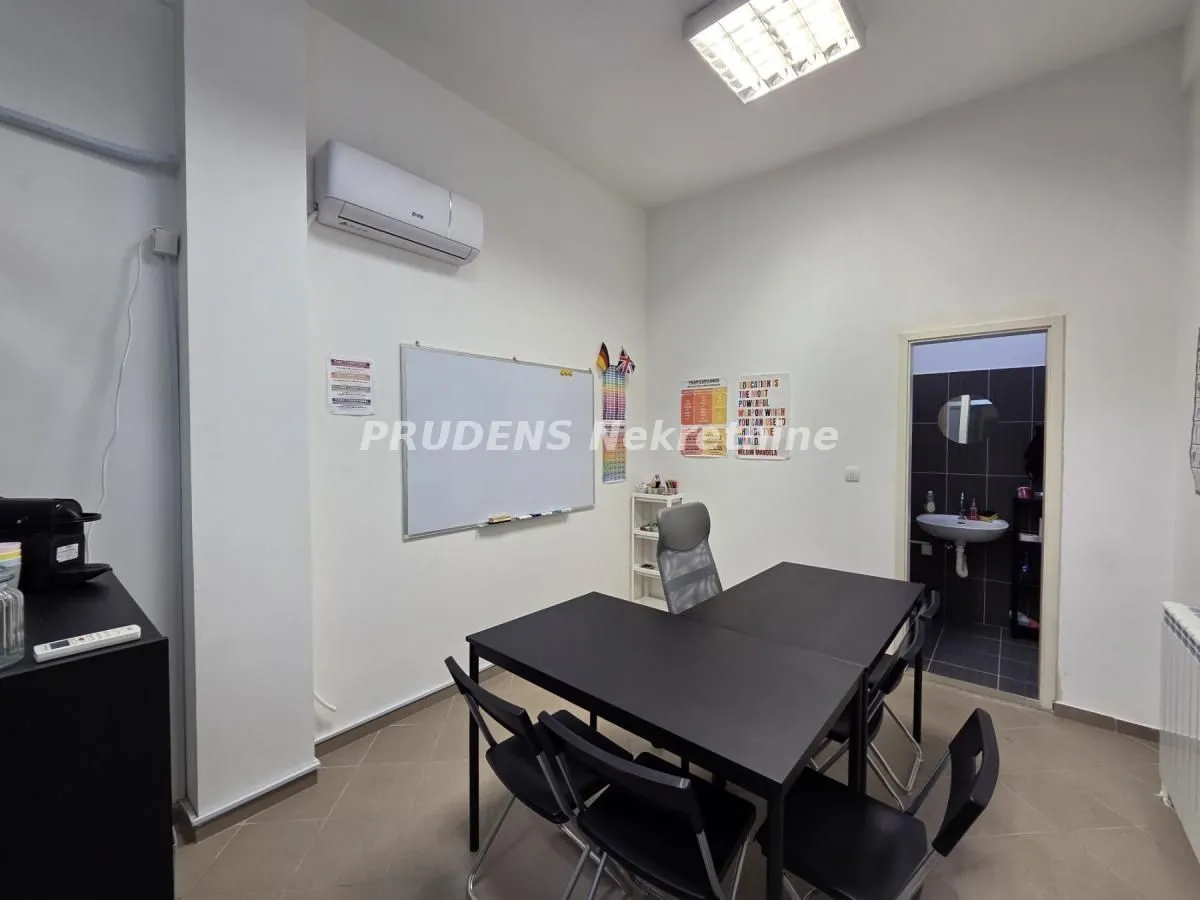 Sale, office space, 14m², Trošarina, Voždovac Sve Podlokacije