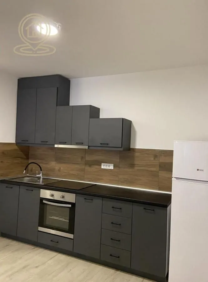 Izdavanje, dvosoban stan, 42m², Savski Venac, Beograd