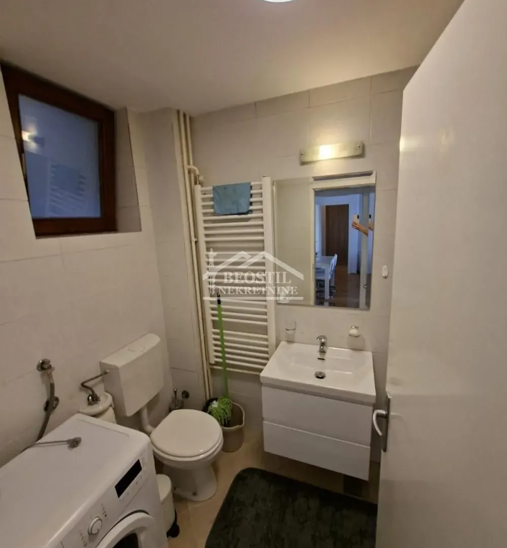 Rent, two bedroom apartment, 52m², Vračar Sve Podlokacije, Beograd