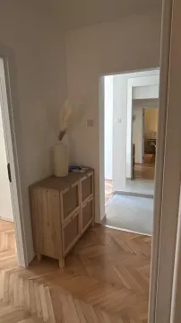 Izdavanje, trosoban stan, 74m², Budva, Crna Gora - image 11