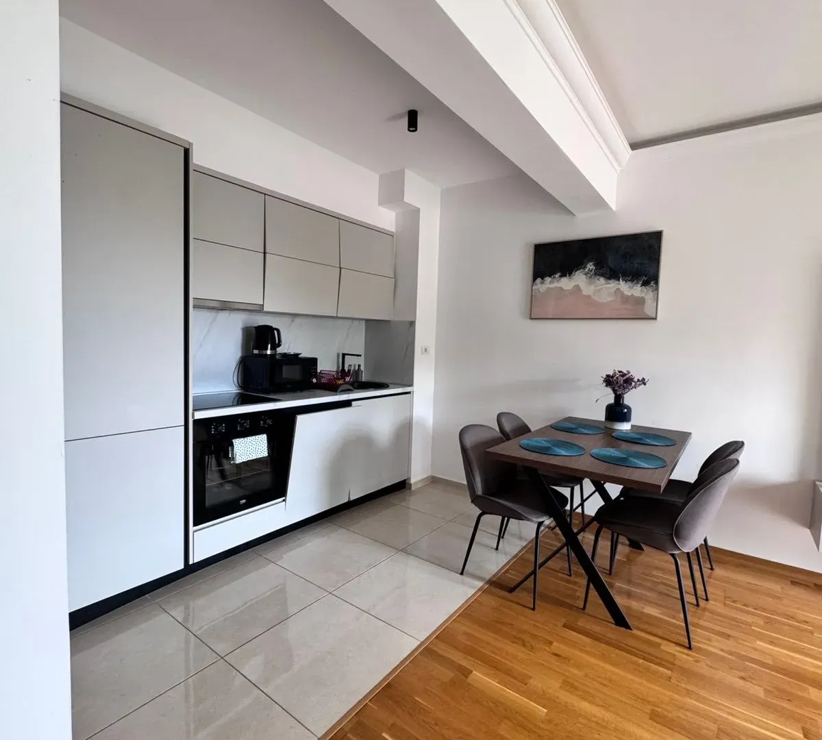 Rent, one bedroom apartment, 50m², Bečići, Budva