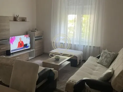 Rent, two bedroom apartment, 41m², Stari Grad, Beograd - image 2