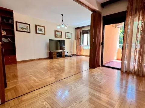 Izdavanje, kuća, 215m², Gorica C, Podgorica - image 5