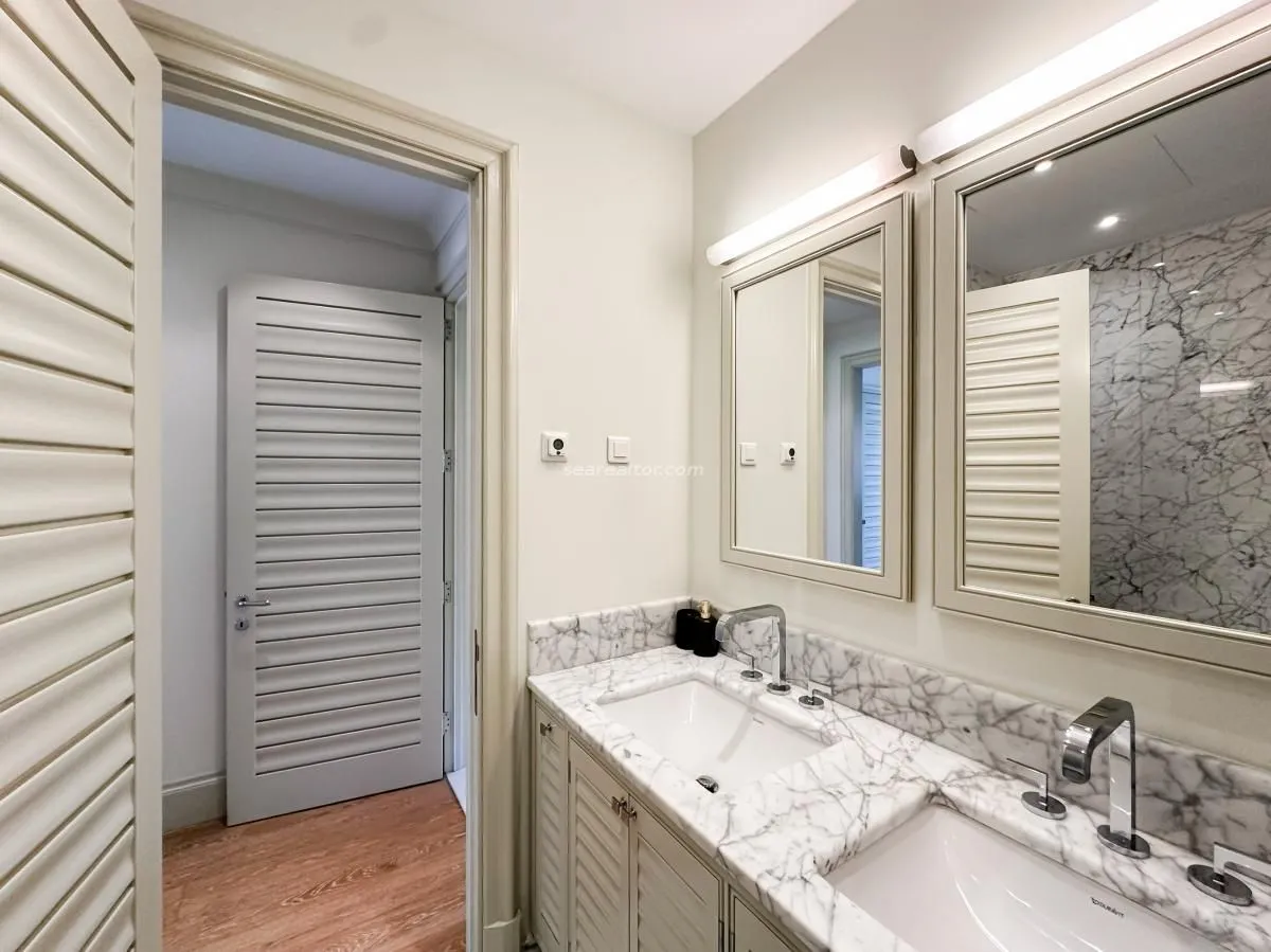 Prodaja, dvosoban stan, 115m², Porto Montenegro, Tivat