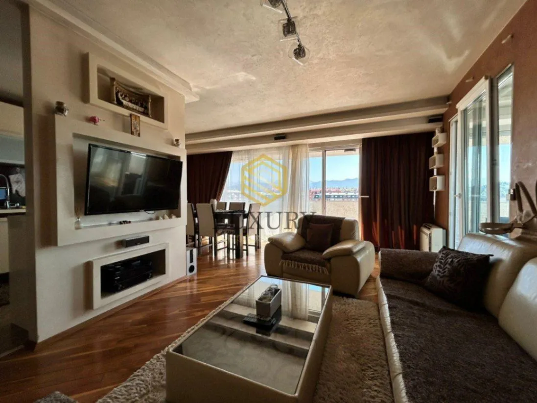 Prodaja, dvosoban stan, 90m², Kod Big Fashion-a, Podgorica