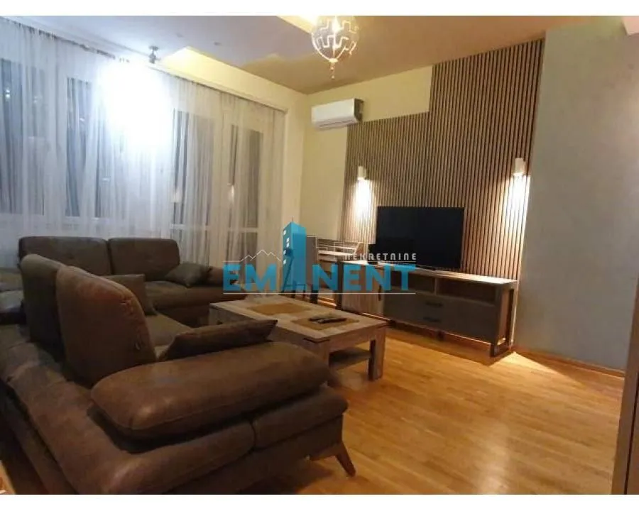 Izdavanje, stan, 45m², Cvetni Trg, Vračar Sve Podlokacije