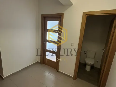 Rent, two bedroom apartment, 65m², Stari Aerodrom, Podgorica - image 12