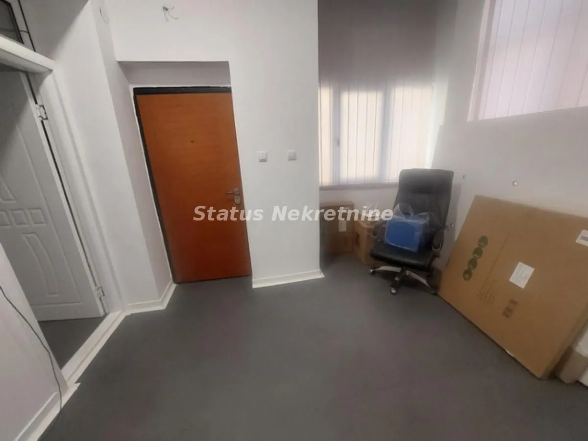 Rent, office space, 120m², Stari grad, Novi Sad