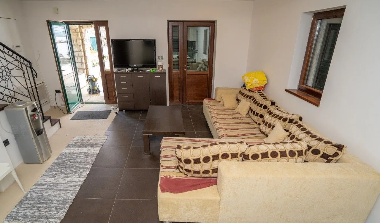 Prodaja, kuća, 121m², Tivat, Crna Gora