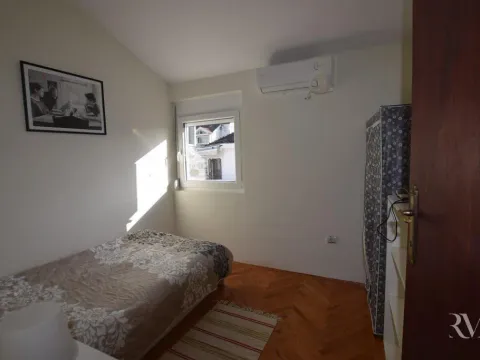 Rent, three bedroom apartment, 88m², Centar, Tivat - image 7