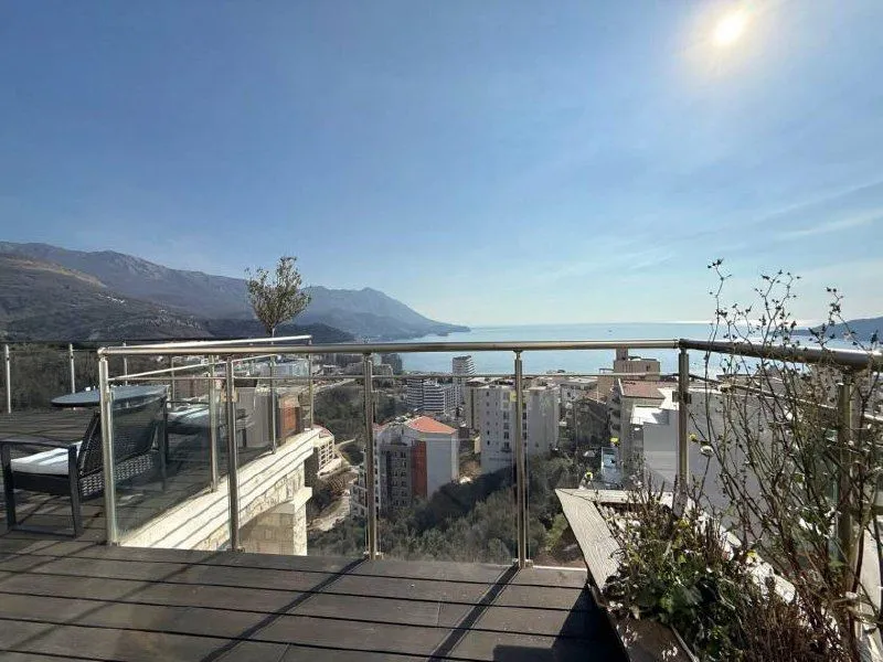 Sale, two bedroom apartment, 168m², Bečići, Budva