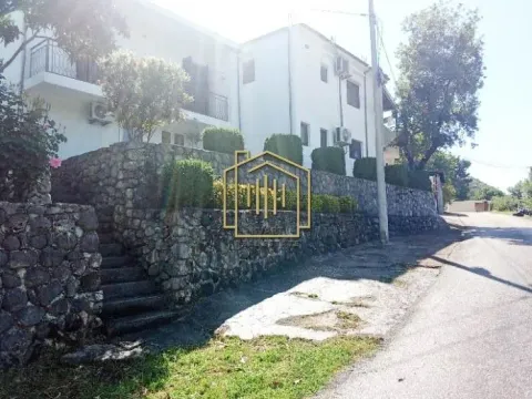 Stan in Radanovići