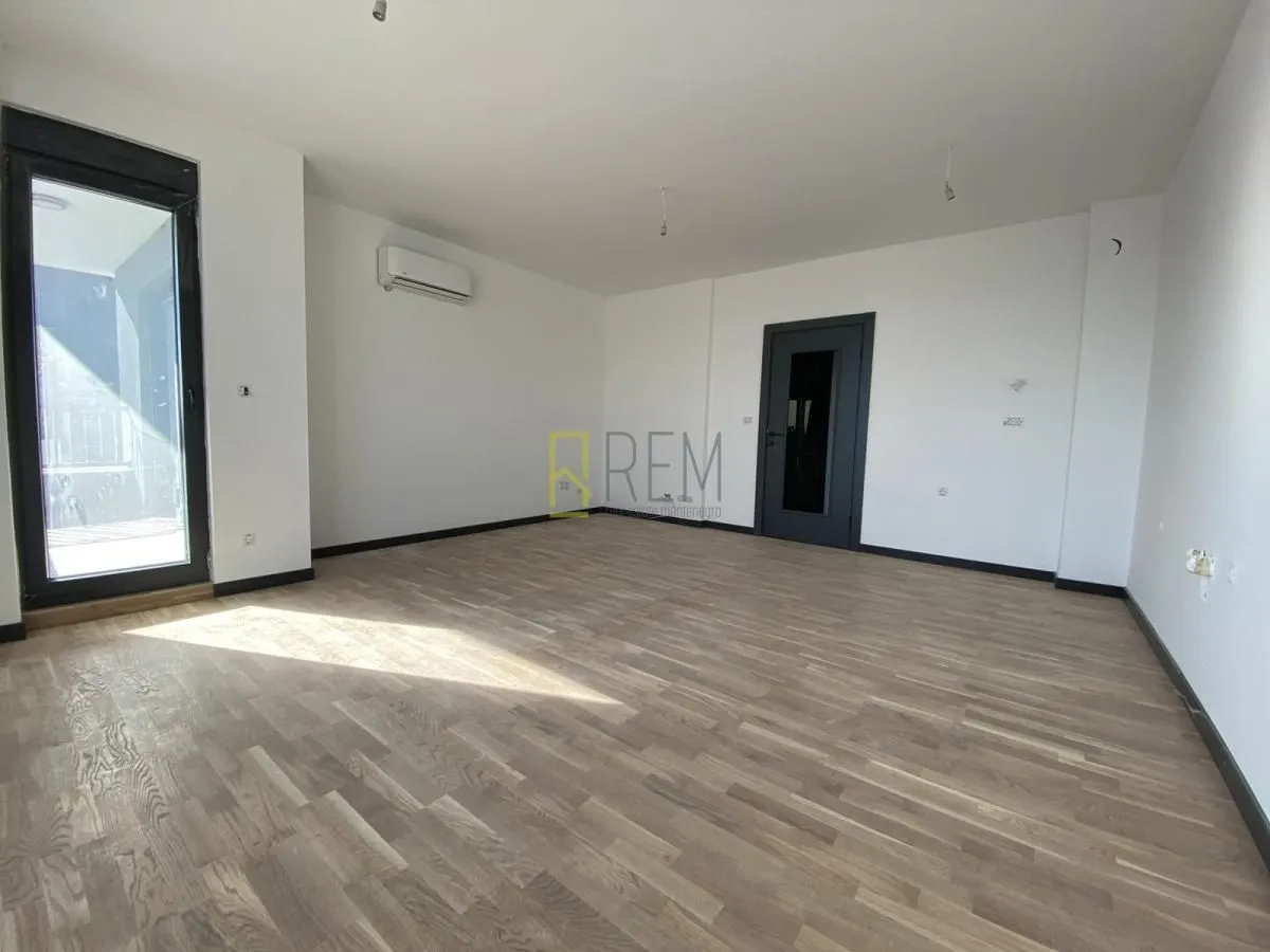 Prodaja, dvosoban stan, 68m², Gorica C, Podgorica