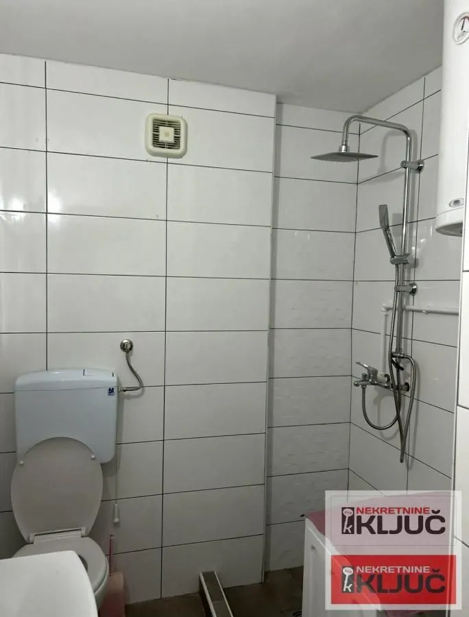Prodaja, dvosoban stan, 42m², Satelit, Novi Sad Sve Podlokacije