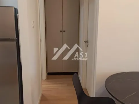 Izdavanje, jednosoban stan, 40m², Novo naselje, Novi Sad - image 4