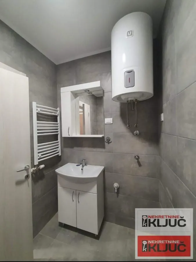 Prodaja, dvosoban stan, 43m², Salajka, Novi Sad Sve Podlokacije