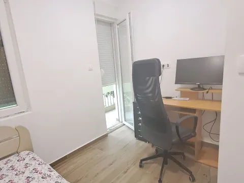Izdavanje, dvosoban stan, 68m², Gintaš, Podgorica - image 7