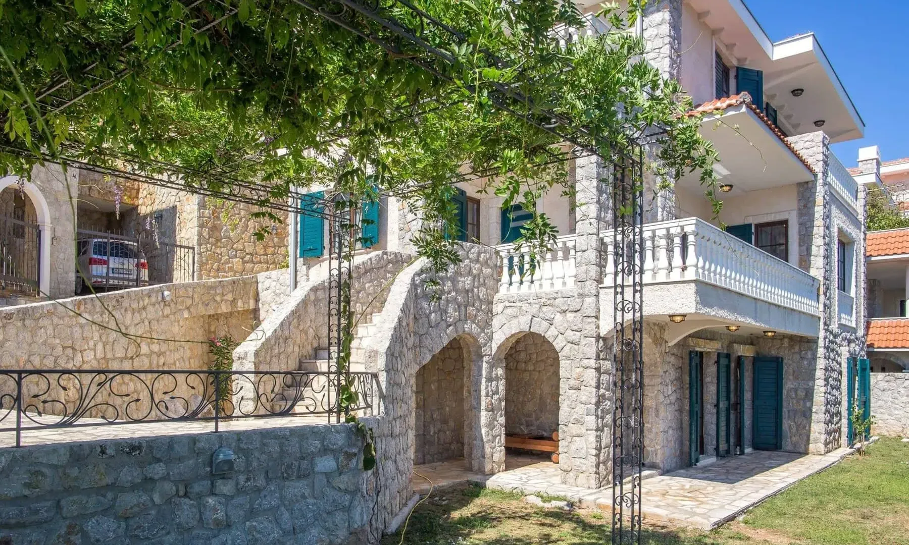 Sale, house, 235m², Kostanjica, Kotor