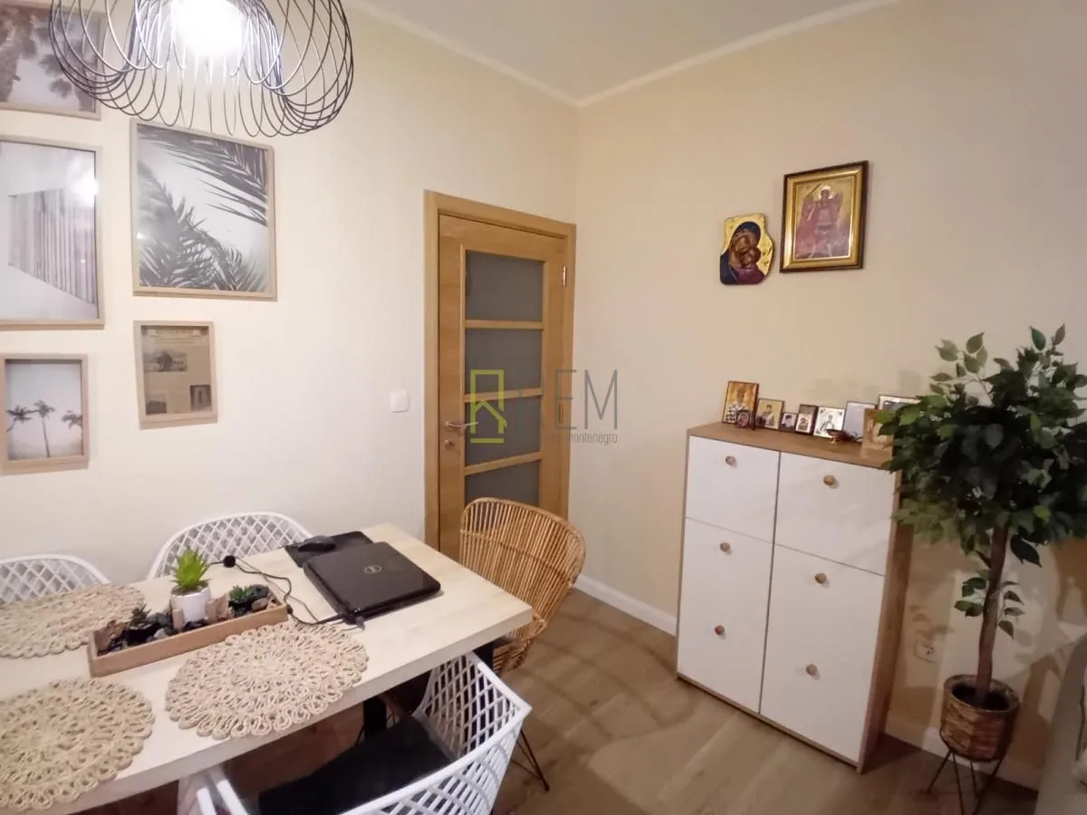 Prodaja, dvosoban stan, 70m², Herceg Novi, Crna Gora