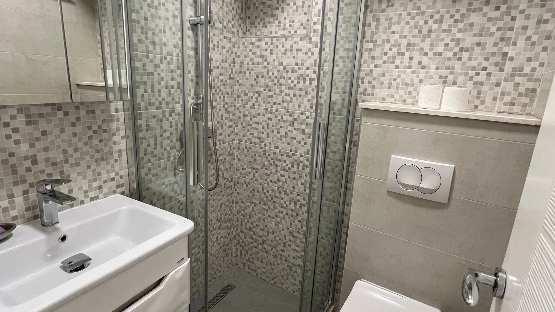 Rent, two bedroom apartment, 65m², Centar, Bar