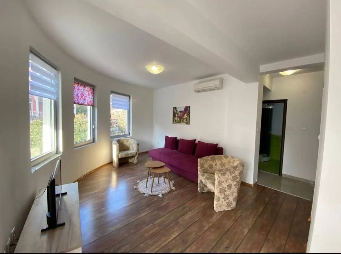 Prodaja, jednosoban stan, 50m², Boreti, Budva