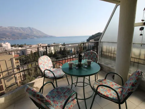 Stan-na-dan, stan, 47m², Bečići, Budva - image 13