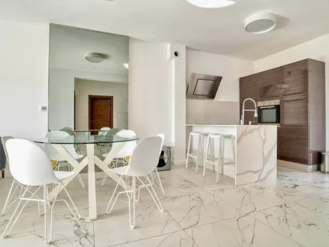 Sale, two bedroom apartment, 60m², Petrovac, Budva - image 4