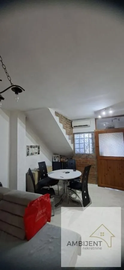Prodaja, trosoban stan, 55m², Zemun Sve Podlokacije, Beograd