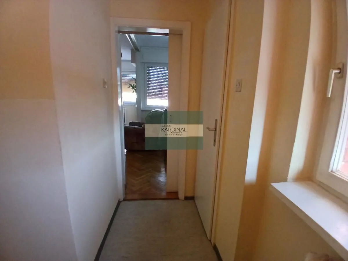 Prodaja, trosoban stan, 75m², Strelište, Jagodina