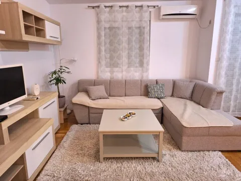 Rent, two bedroom apartment, 63m², Zabjelo, Podgorica - image 2