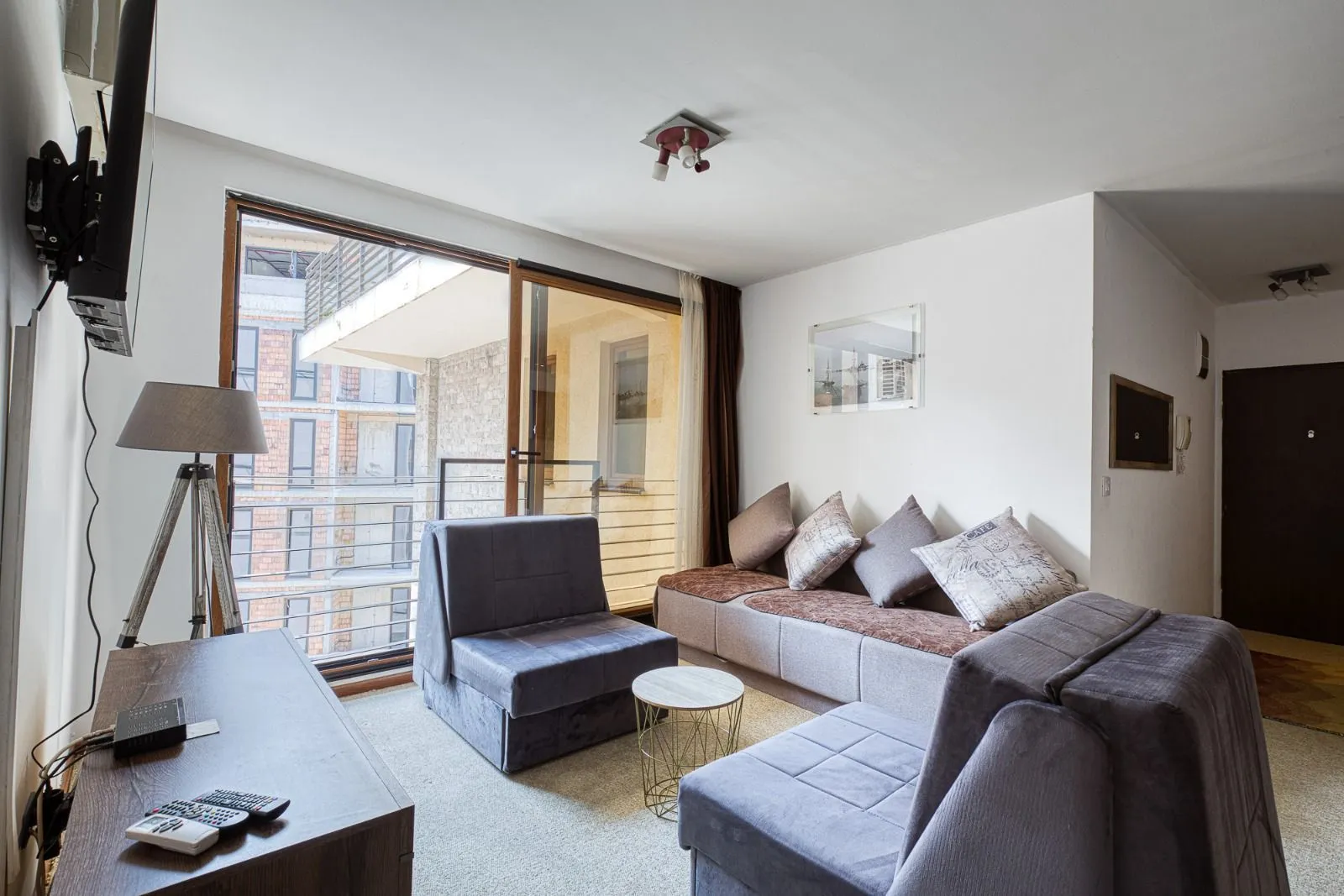 Izdavanje, jednosoban stan, 40m², Budva, Crna Gora