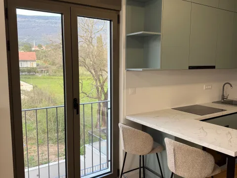 Rent, one bedroom apartment, 33m², Mrčevac, Tivat - image 8