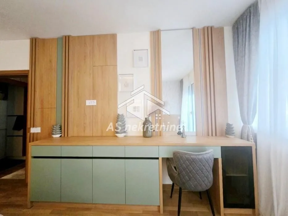 Rent, apartment, 240m², Savski Venac, Beograd