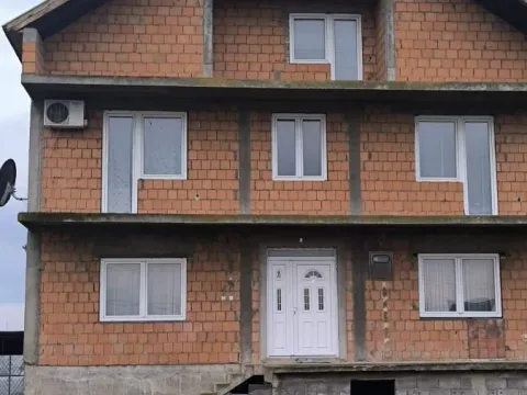 Prodaja, kuća, 194m², Ribare, Jagodina - image 3