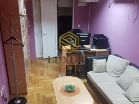 Rent, office space, 28m², Centar, Podgorica - image 1